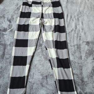 Black and White Checkered Leggings